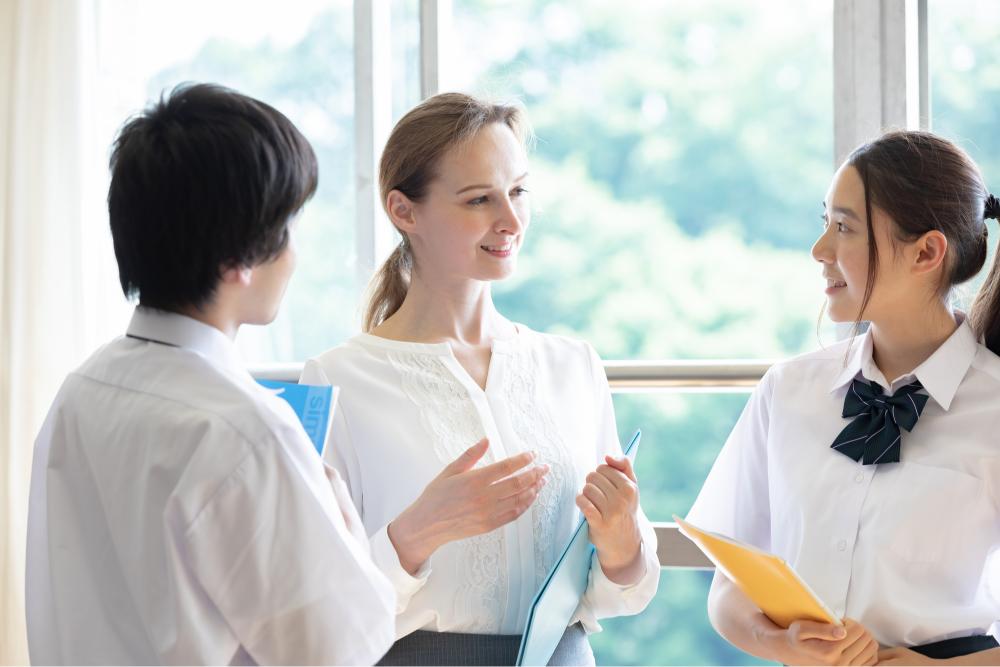 ネイティブの先生と話す様子